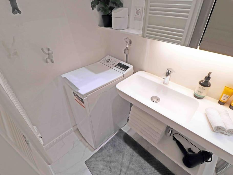 Smart Apt Mit Balkon Am Augarten Park Naehe Zentrum Vienna Esterno foto