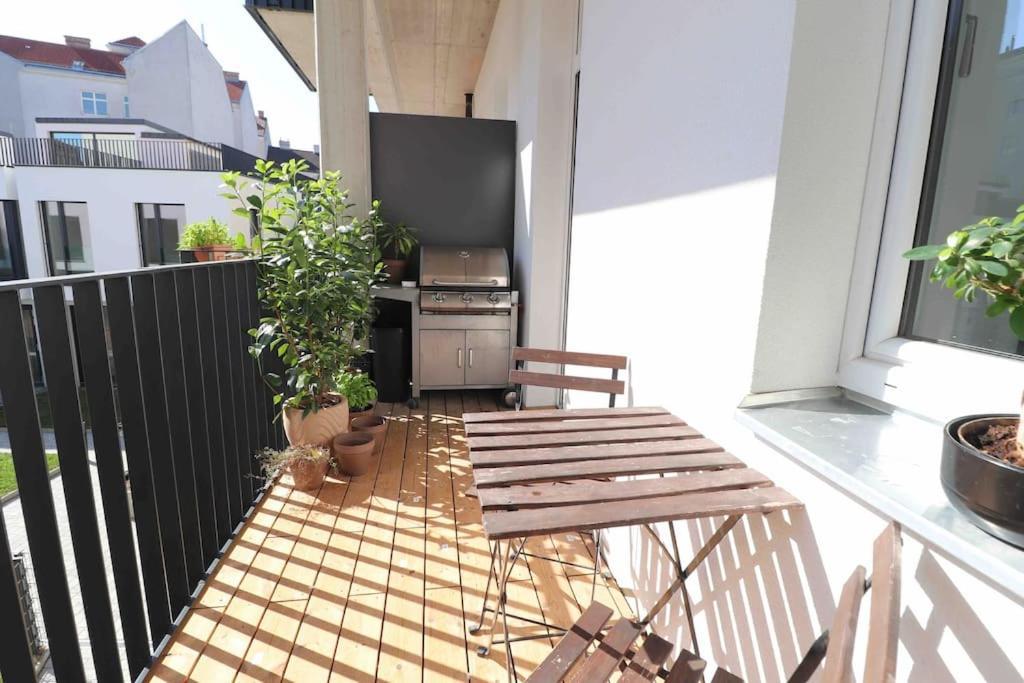 Smart Apt Mit Balkon Am Augarten Park Naehe Zentrum Vienna Esterno foto