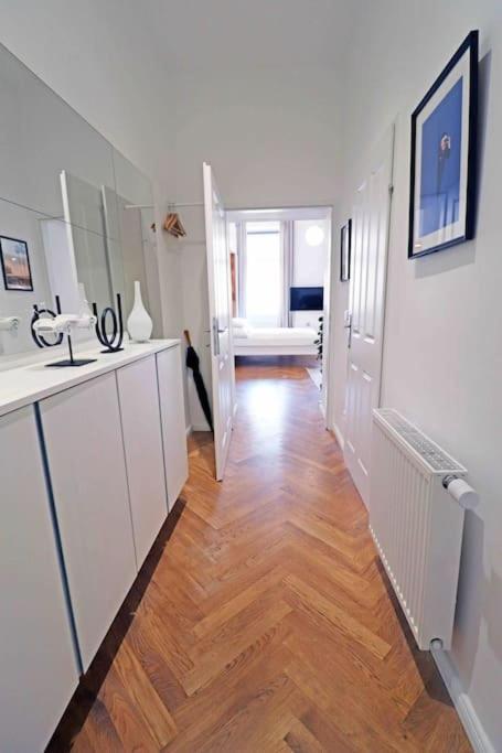 Smart Apt Mit Balkon Am Augarten Park Naehe Zentrum Vienna Esterno foto